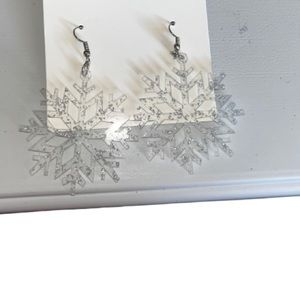 Snowflake earrings